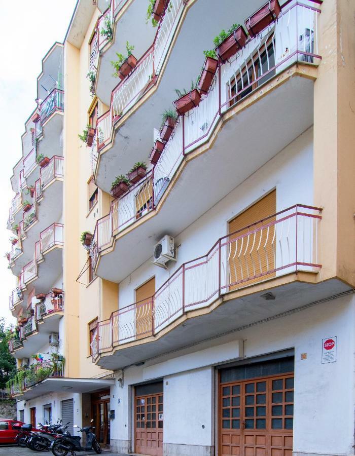 B&B Syrentum Сорренто Екстер'єр фото